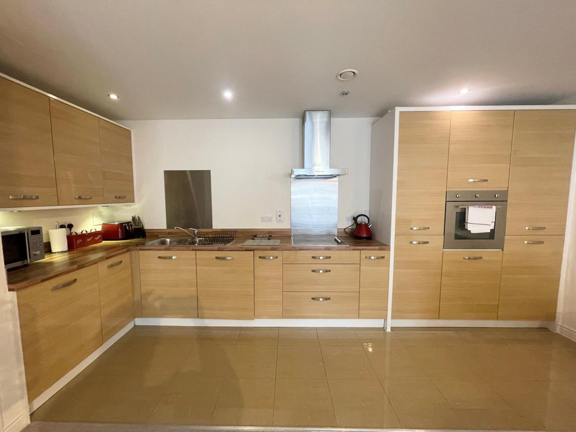 Blue Sky Apartments @Wallis Square, Farnborough Farnborough  Ngoại thất bức ảnh