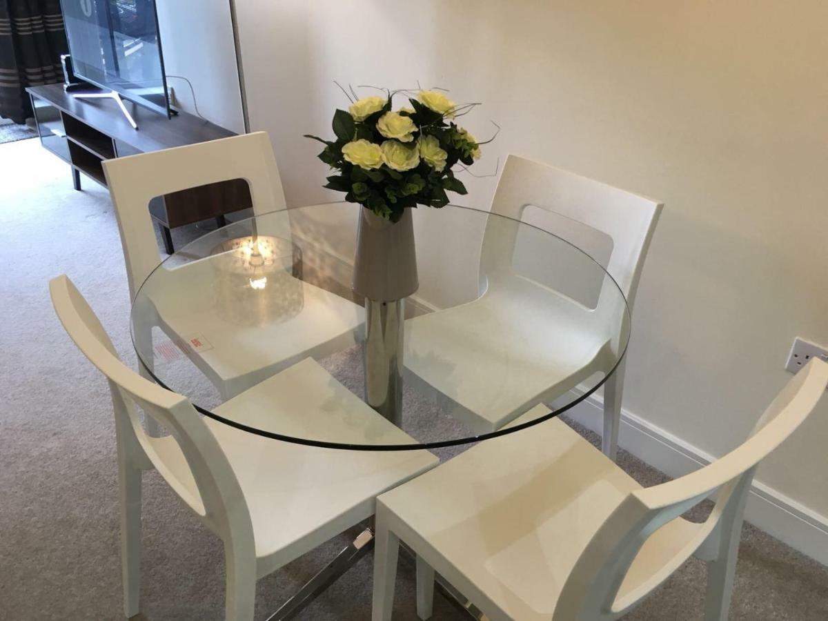 Blue Sky Apartments @Wallis Square, Farnborough Farnborough  Ngoại thất bức ảnh