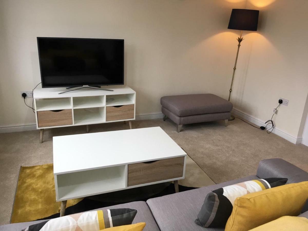 Blue Sky Apartments @Wallis Square, Farnborough Farnborough  Ngoại thất bức ảnh